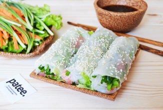 Спринг роллы с лососем