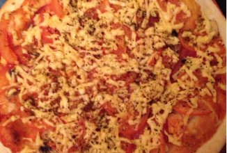 Пицца с салями