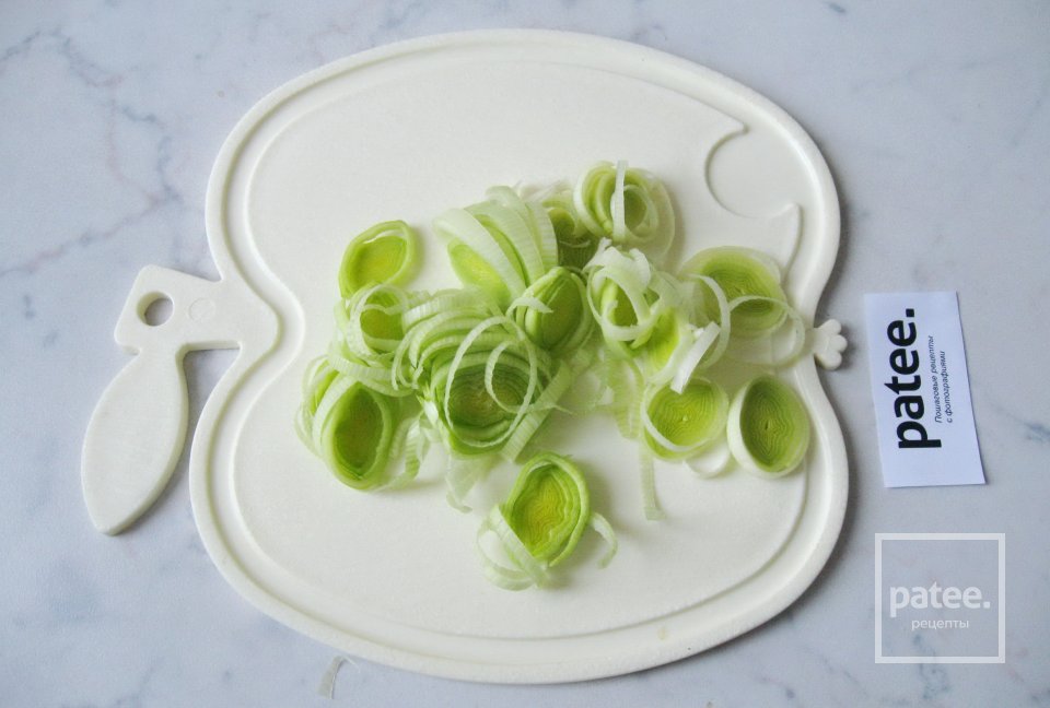 Суп с фрикадельками из сухих лесных грибов - Шаг 10