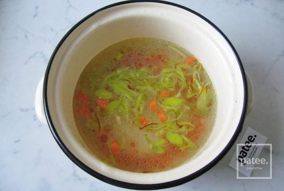 Суп с фрикадельками из сухих лесных грибов - Шаг 14