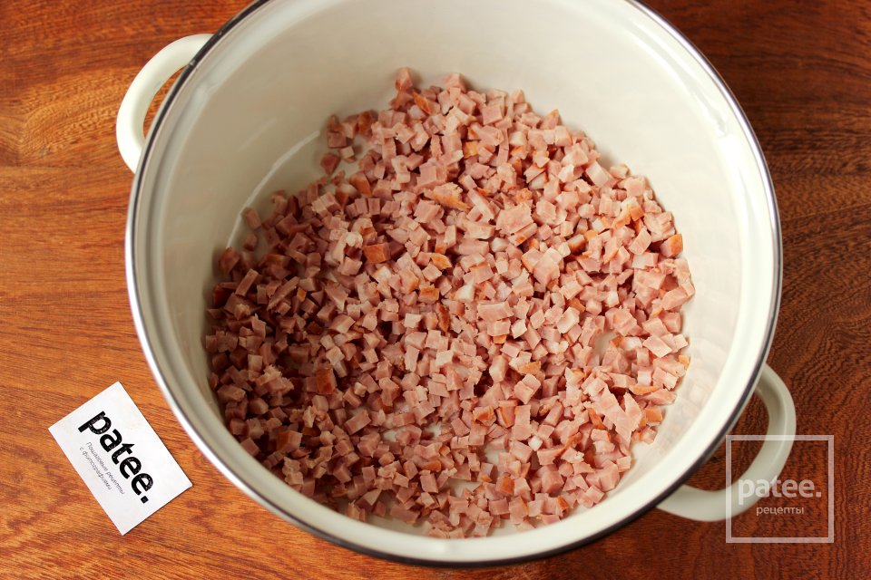 Окрошка с редисом на воде со сметаной - Шаг 2