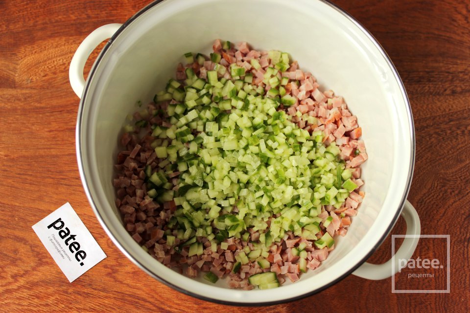 Окрошка с редисом на воде со сметаной - Шаг 3