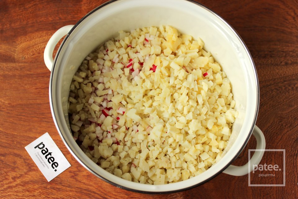 Окрошка с редисом на воде со сметаной - Шаг 5