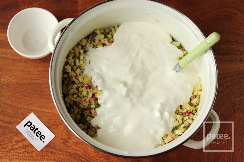 Окрошка с редисом на воде со сметаной - Шаг 16