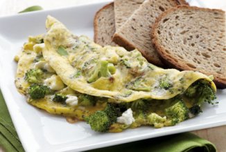 Омлет с брынзой и брокколи