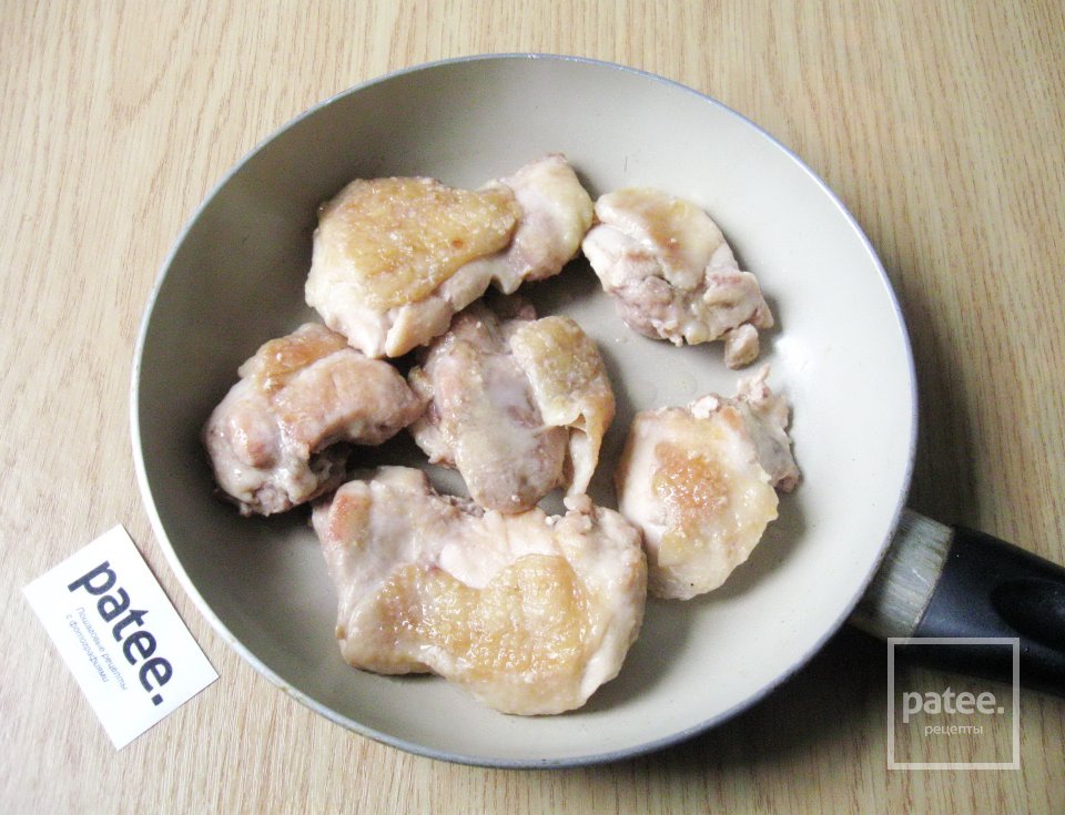 Курица в вине с помидорами и маслинами - Шаг 4