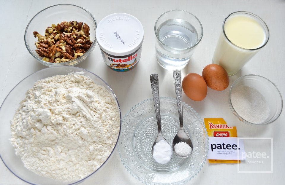 Нежные блинчики с нутеллой и грецкими орехами - Шаг 1