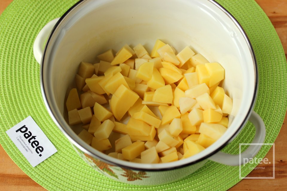 Борщ на мясном бульоне - Шаг 2