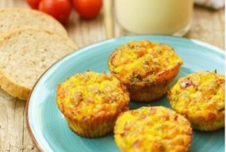 Мини-омлеты с ветчиной