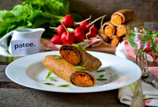 Печеночные блинчики с начинкой из моркови