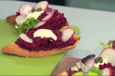 Брускетта с овощной икрой - приготовление