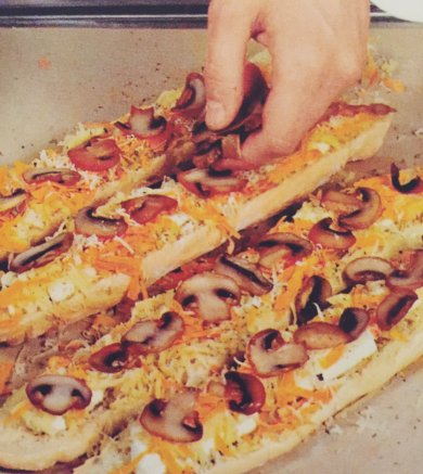 Пицца "4 сыра" с грибами. - Шаг 6