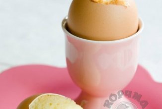 Кекс в яйце.