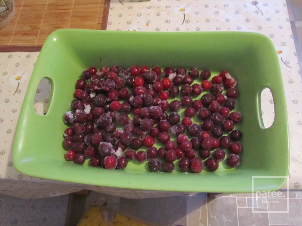 Запеченные ягоды с мюсли - Шаг 1