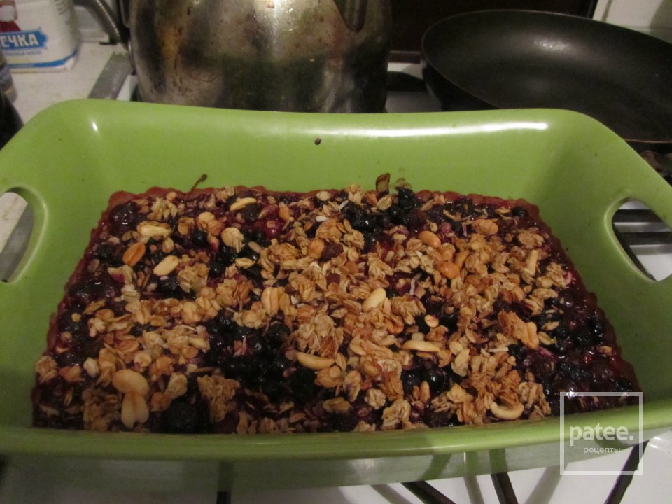 Запеченные ягоды с мюсли - Шаг 6