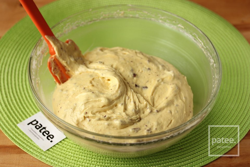 Кексовый пирог с шоколадной крошкой - Шаг 12