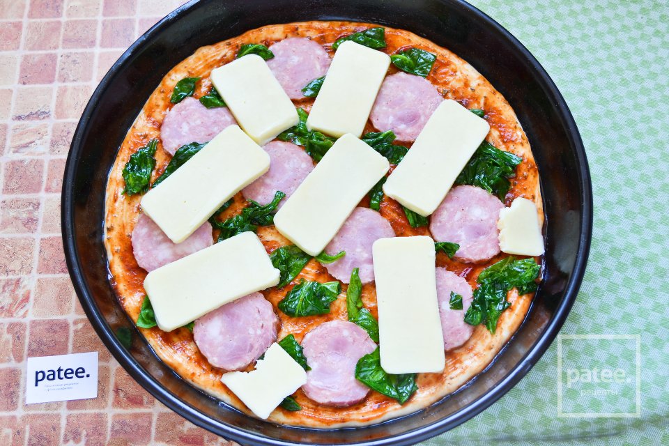 Пицца со шпинатом, ветчиной и моцареллой - Шаг 16