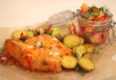 Лосось с печеным картофелем и сальсой из мандаринов