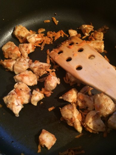 Плов с курицей в сковородке. - Шаг 1