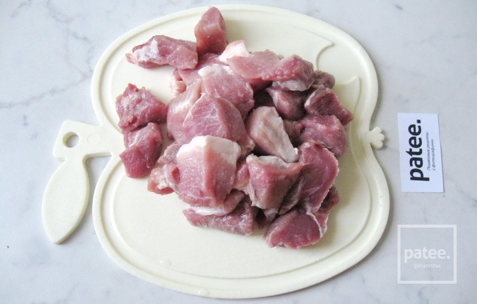 Гуляш из свинины с лапшой - Шаг 2