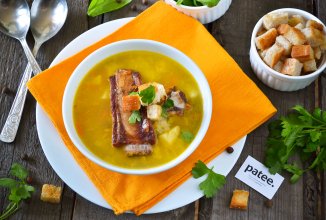 Гороховый суп с копчеными ребрышками