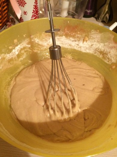 Морковный пирог с ягодной пропиткой и крем-чиз - Шаг 3