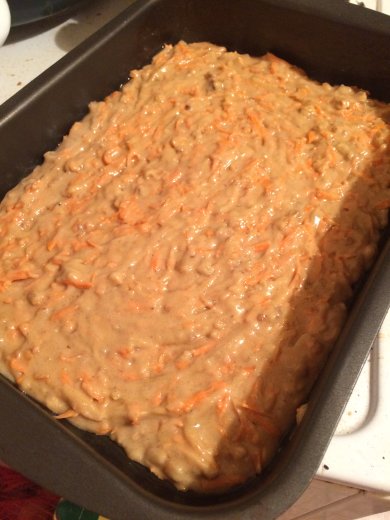 Морковный пирог с ягодной пропиткой и крем-чиз - Шаг 5