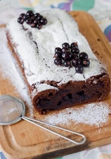 Brownies с черной смородиной и Creme De Cassis