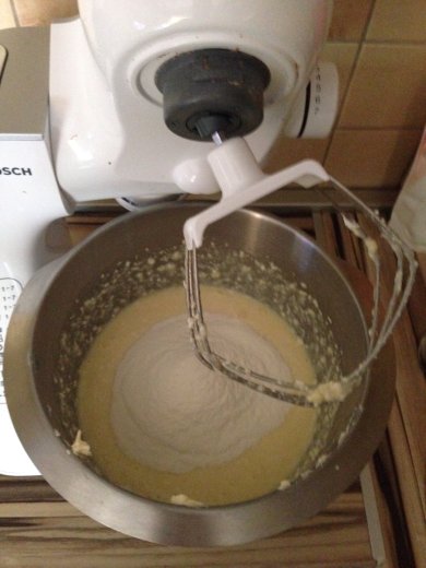 Творожный кекс с шоколадом - Шаг 6