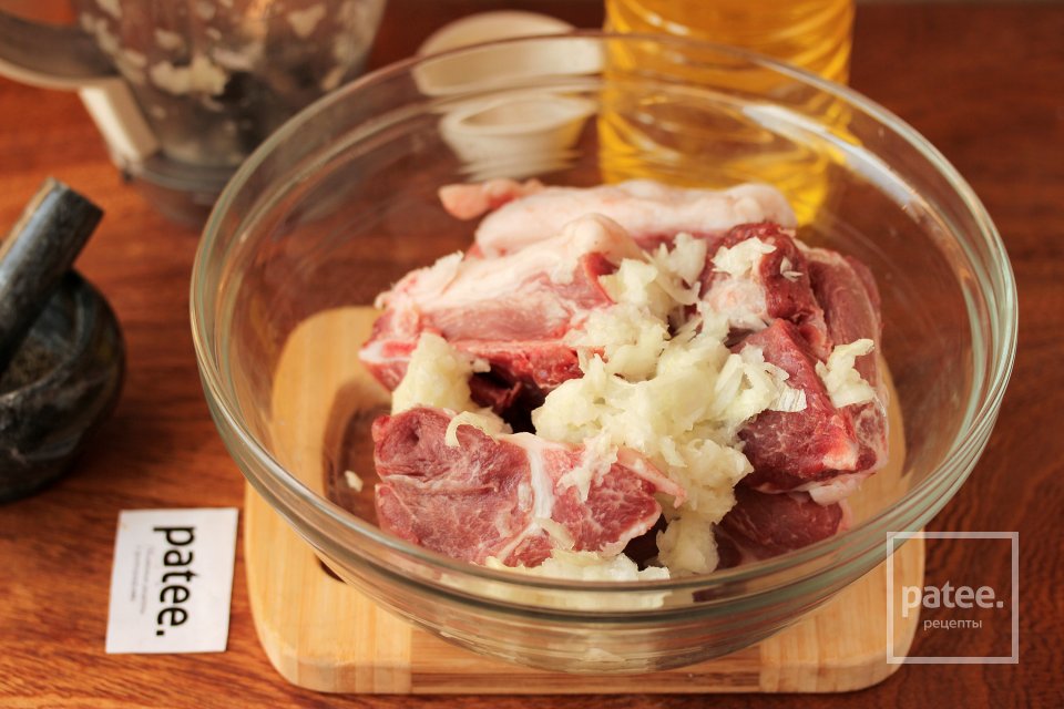 Шашлык из свинины на сковороде - Шаг 3