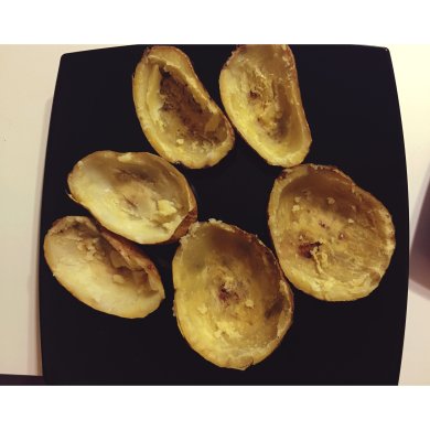 Запеченная картошка с беконом и крабовым наполнителем - Шаг 8