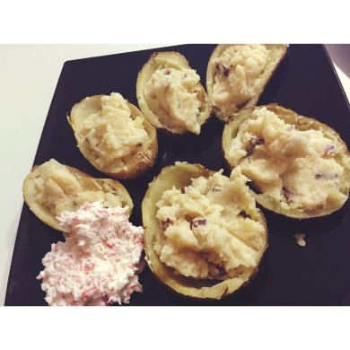 Запеченная картошка с беконом и крабовым наполнителем - Шаг 10