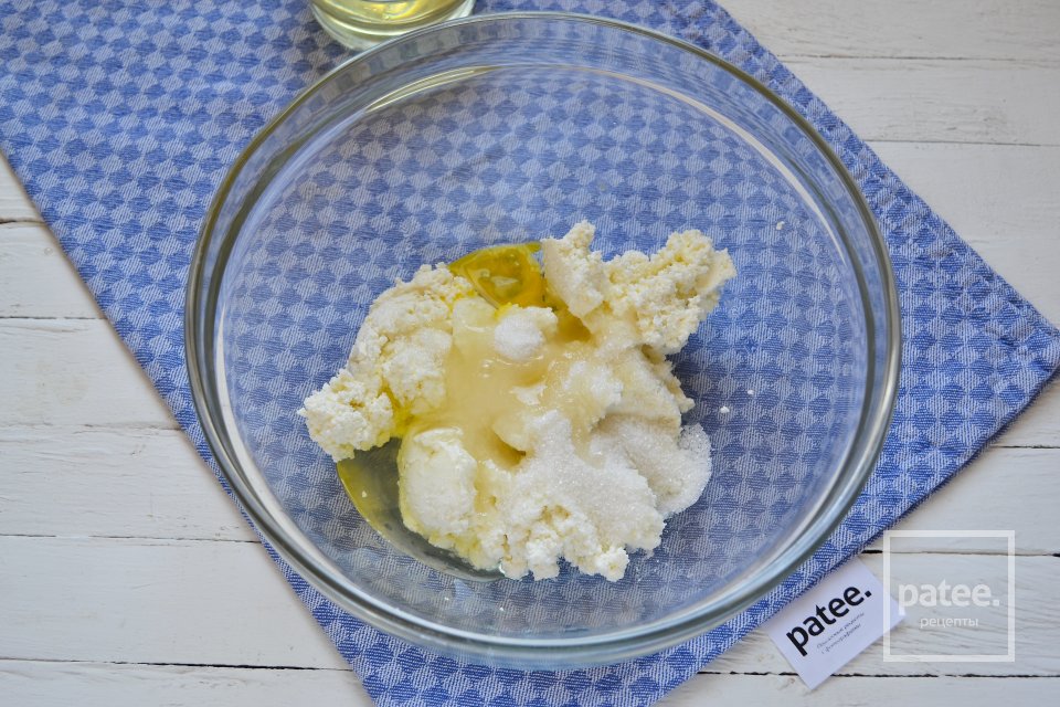 Печеные пирожки с яблоками из творожного теста - Шаг 12