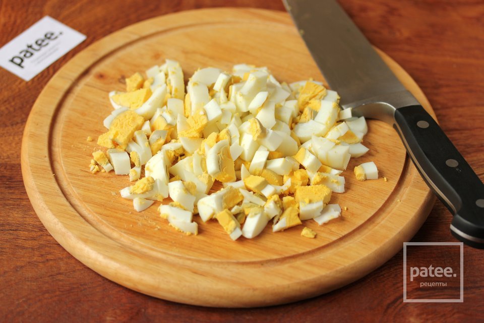 Салат из зелёного лука с яйцом - Шаг 3