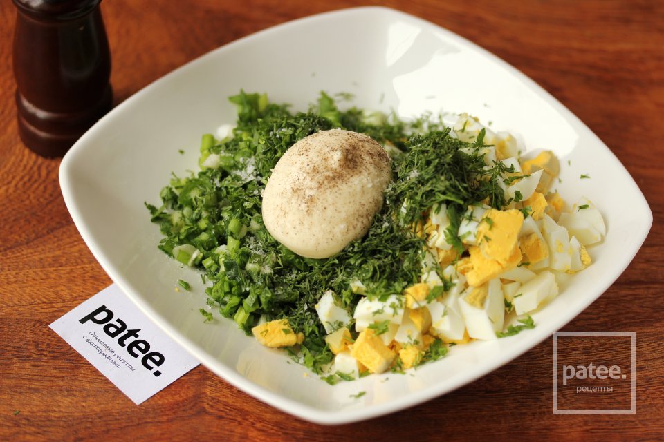 Салат из зелёного лука с яйцом - Шаг 10