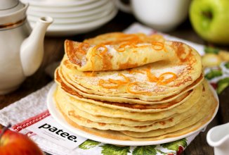 Апельсиновые блины с яблоком