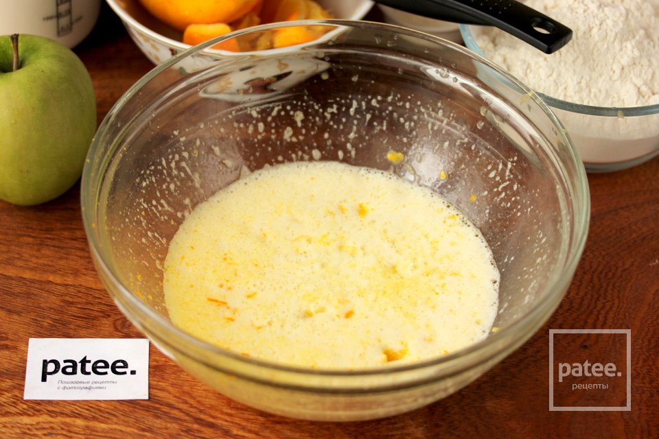 Апельсиновые блины с яблоком - Шаг 4