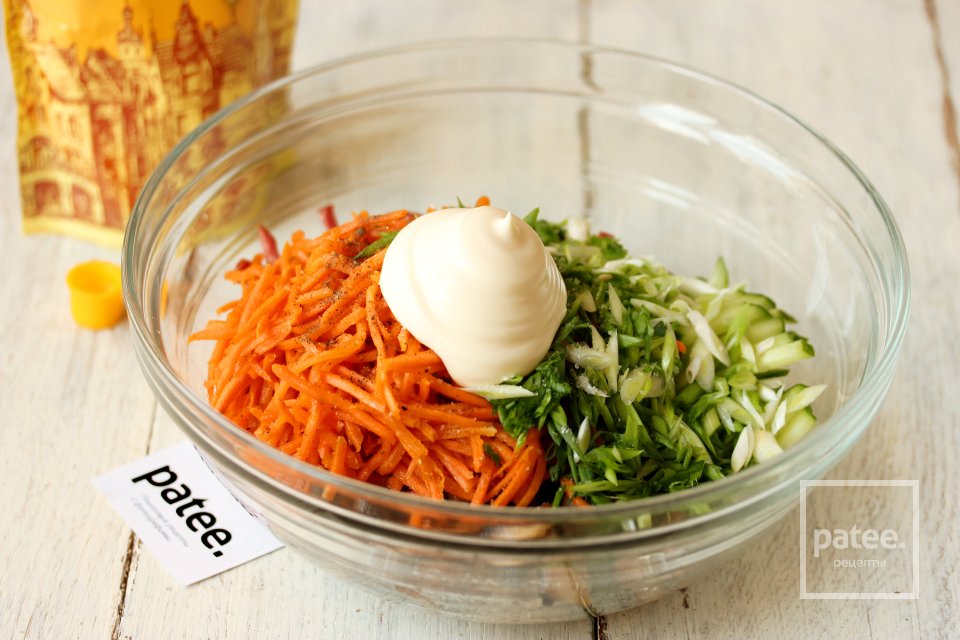 Салат с морковью по-корейски и колбасой - Шаг 10
