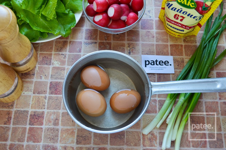 Салат из редиса с зеленью - Шаг 2