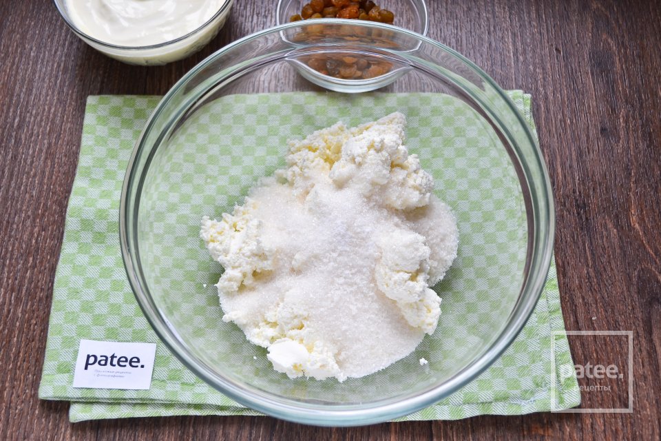 Домашняя творожная масса с шоколадом и изюмом - Шаг 5