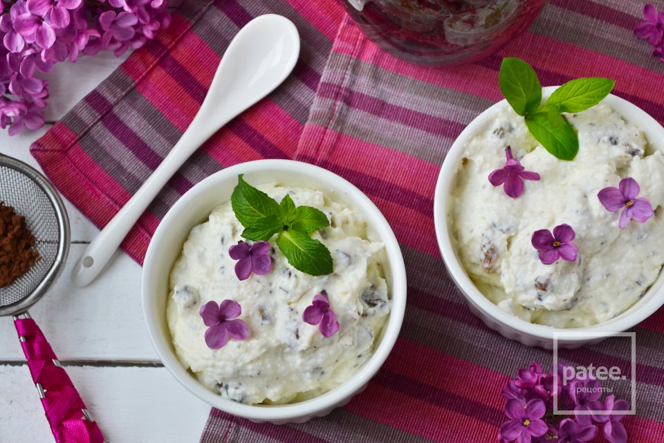 Домашняя творожная масса с шоколадом и изюмом - Шаг 13