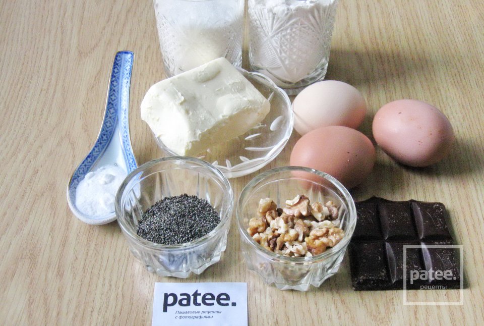 Кекс с орехами, шоколадом и маком - Шаг 1