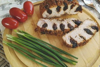 Индюшиный рулет с черносливом