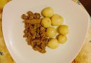 Бефстроганов из телятины с грибами и с молодой картошкой