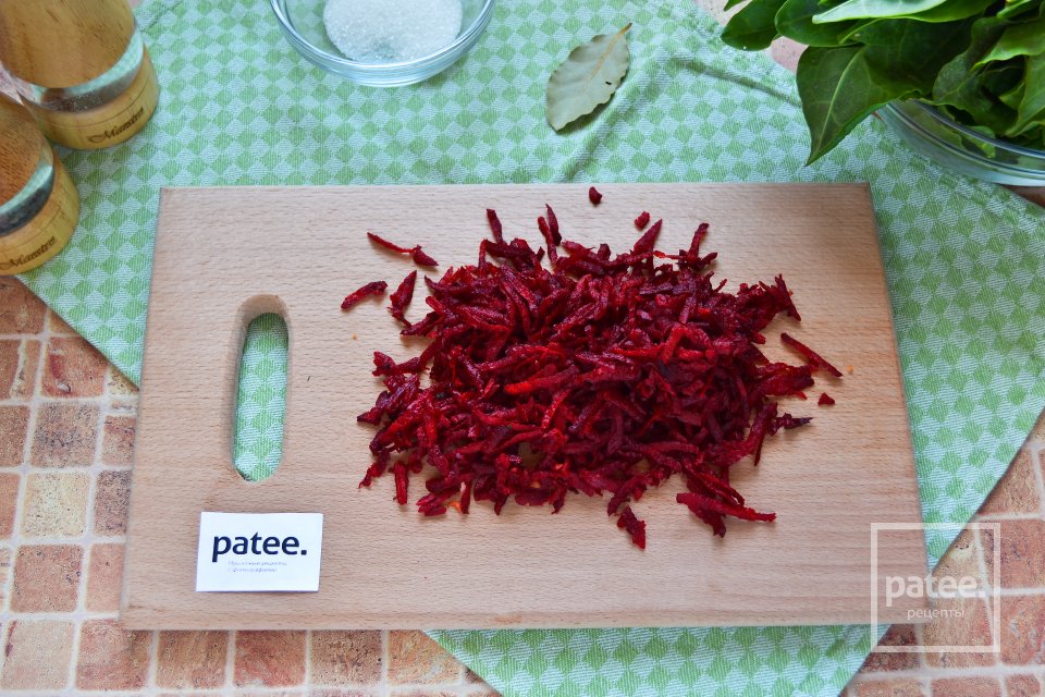 Украинский борщ со щавелем - Шаг 7