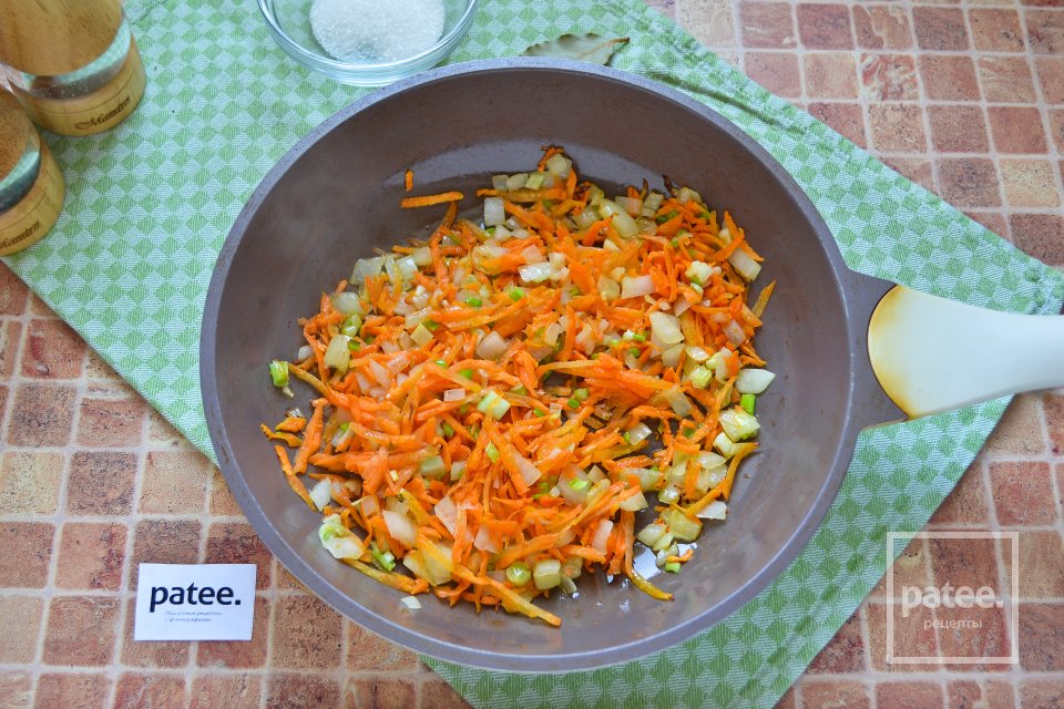 Украинский борщ со щавелем - Шаг 10