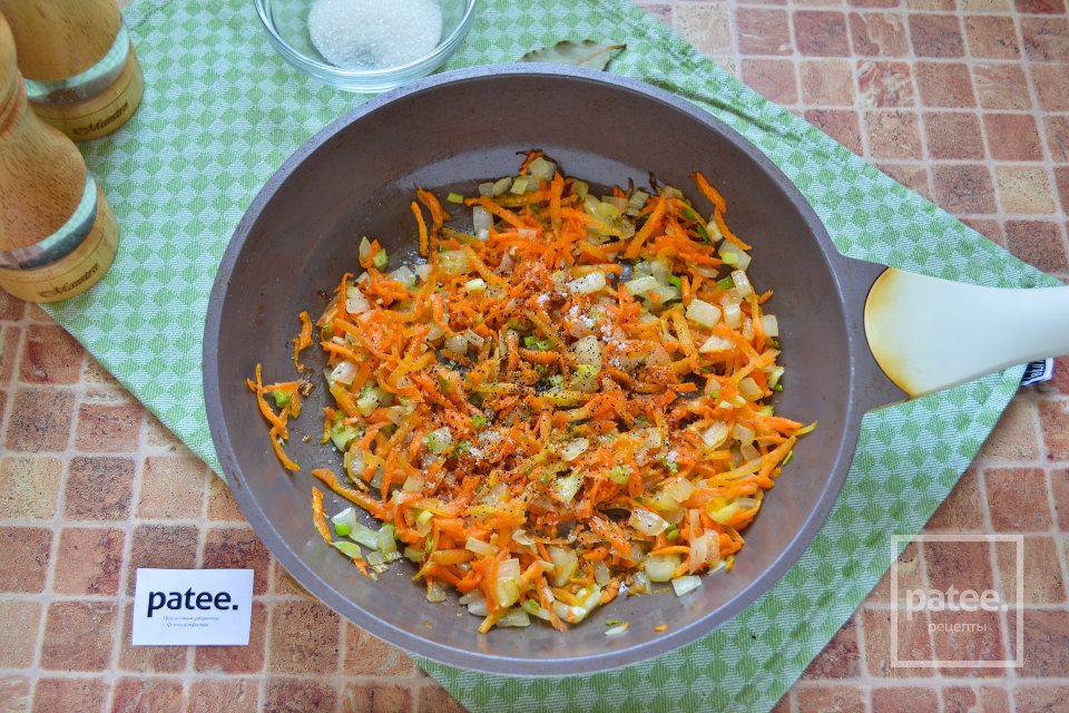 Украинский борщ со щавелем - Шаг 11