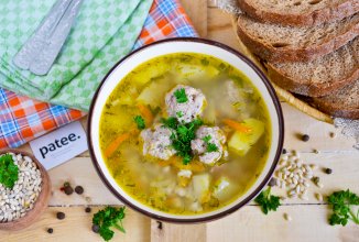 Суп из перловки с фрикадельками