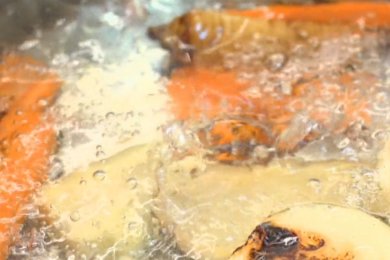 Медовая утиная ножка с тыквой и луковым соусом - приготовление