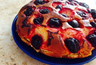 Пирог со сливами